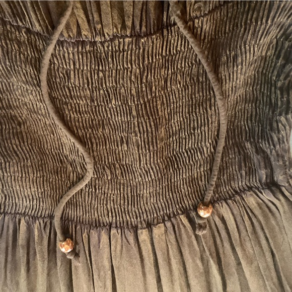 Chic Brown Adjustable Halter Maxi Dress with Embroidered Details - Picture 4 of 7